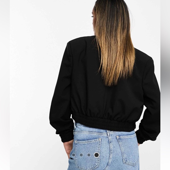 Tailored bomber jacket with strong shoulder in black - Picture 5 of 7